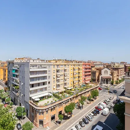 San Giovanni Attico Luxury Vicino Metro A E C דירה *